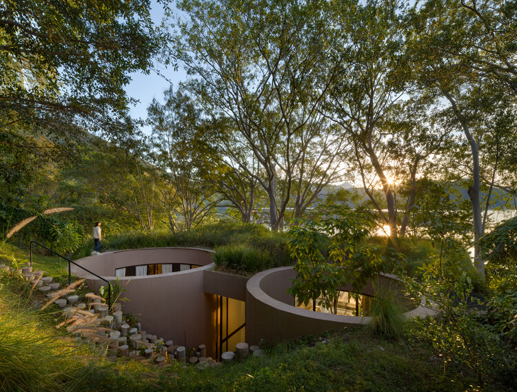 Santa María del Oro House: Kiến tạo bền vững bên miệng núi lửa